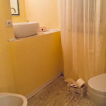 Guest house Casa De' Mannini 2*