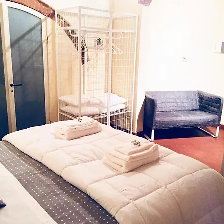 Guest house Casa De' Mannini 2*