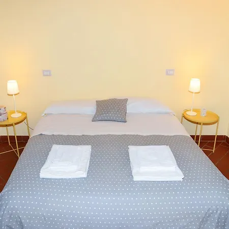 Guest house Casa De' Mannini 2*